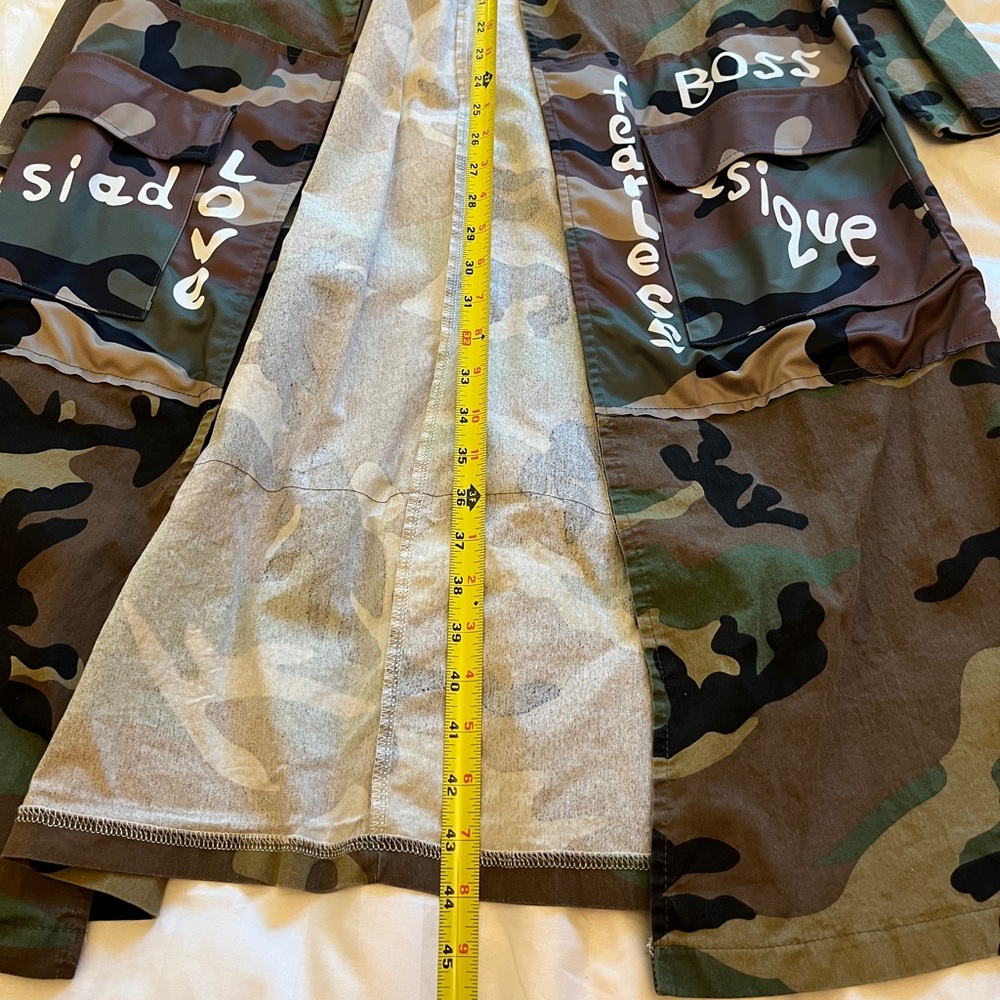 CAMO Trench Coat "There's Nothing Like a SISTAH" Graffiti Jacket Street Wear - Picture 9 of 11